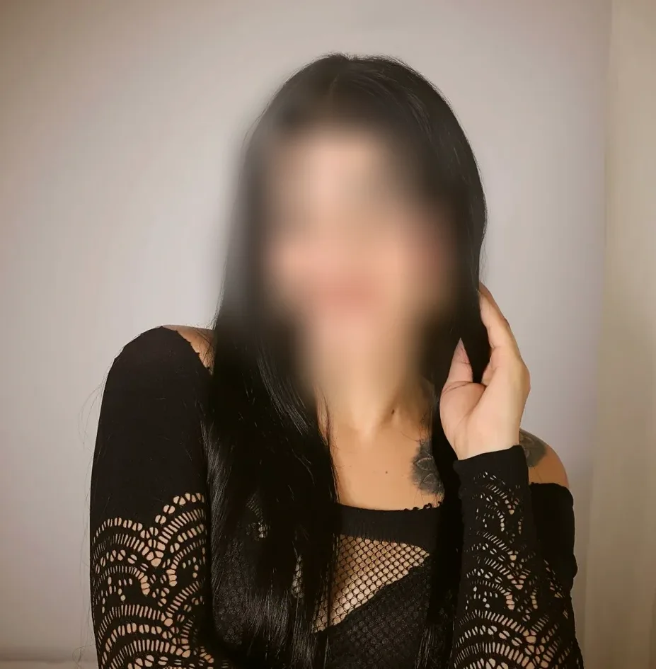 Daniela, 23