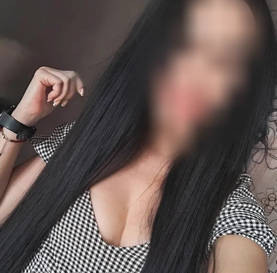 Elena, 30