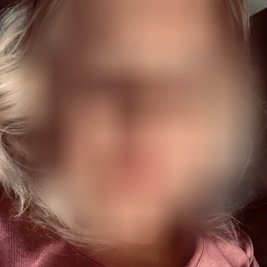 Helena, 29