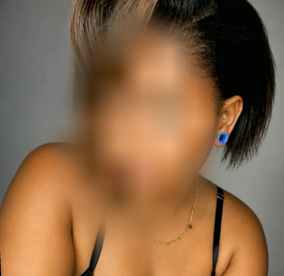 Nadja, 29