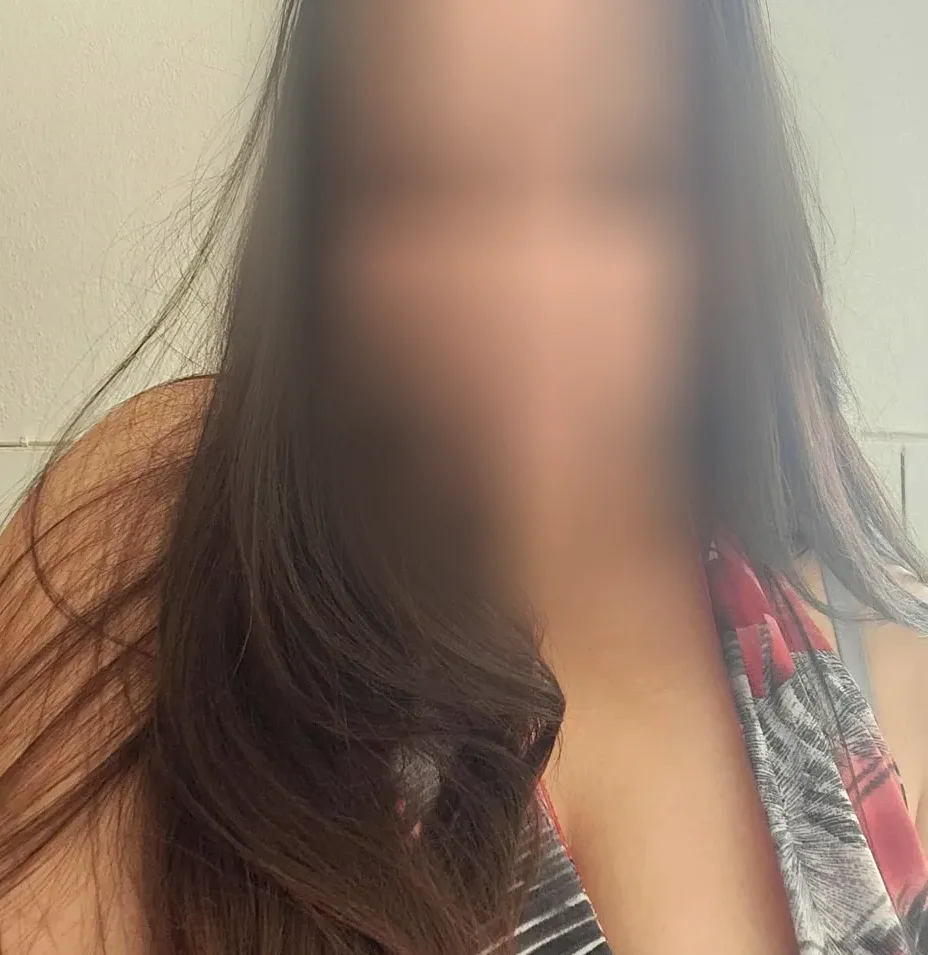 Nisa, 25