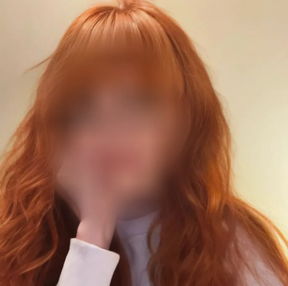 Sarah, 27